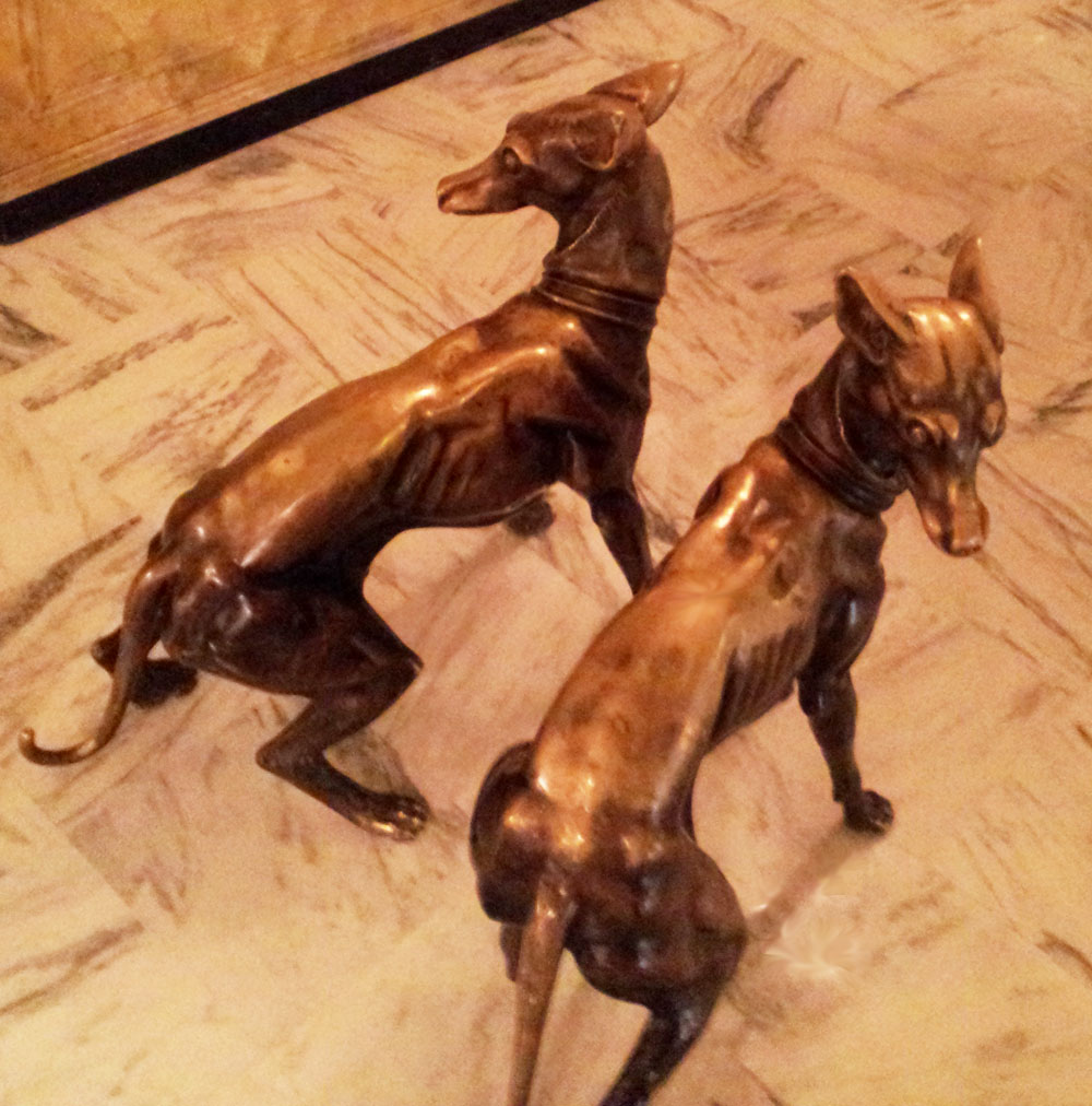 Bronze Dogs at the Peabody in Memphis - May 20, 2014