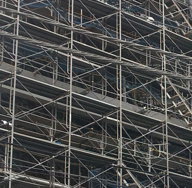 Close-Up of scaffolding and cables at a construction site - Toranomon, Aug. 7, 2013