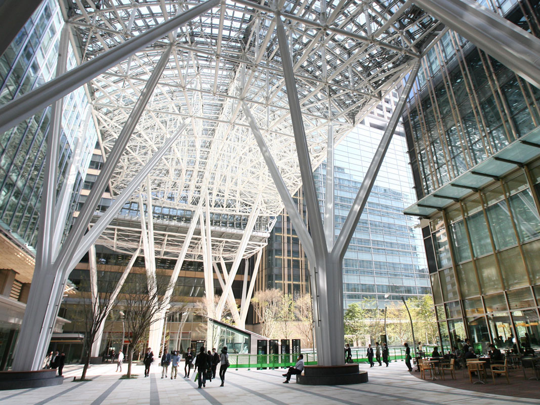 Lattice roof struts at Tokyo MidTown - July 7, 2013